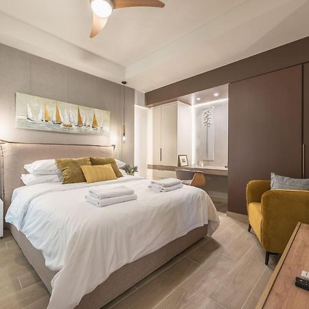 Beautiful & Renovated Aprtm In Piraeus Appartement Buitenkant foto