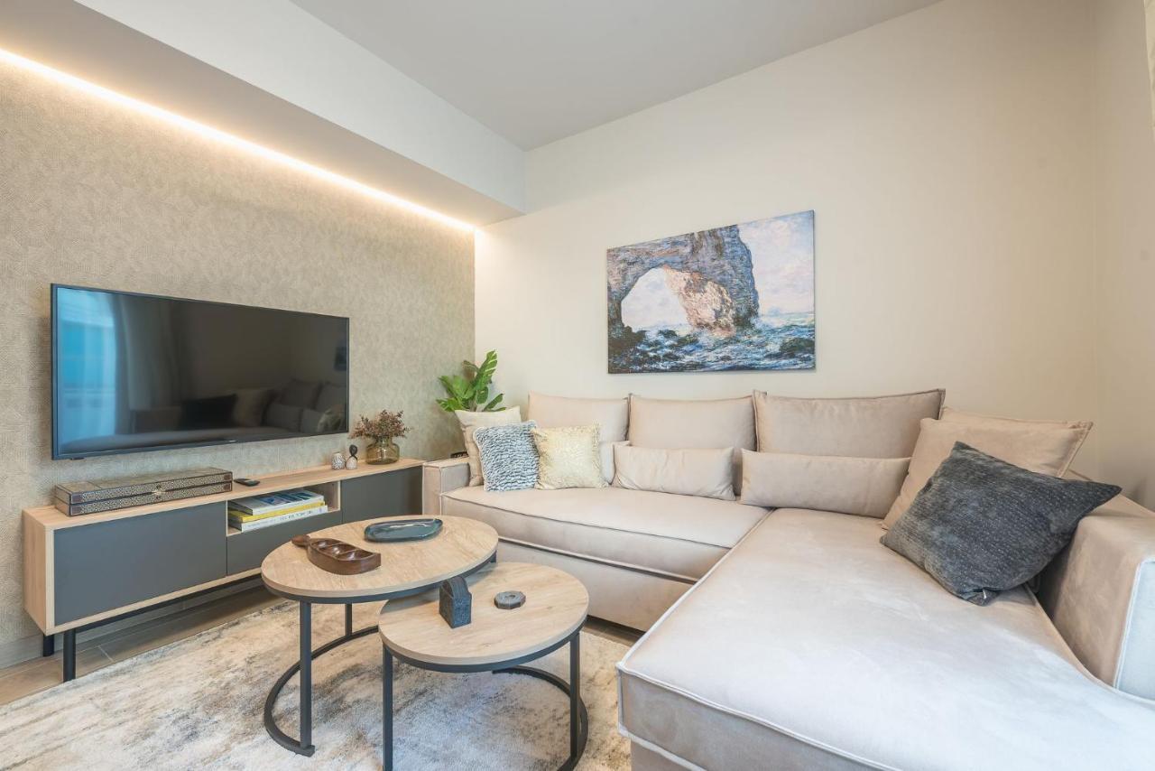 Beautiful & Renovated Aprtm In Piraeus Appartement Buitenkant foto