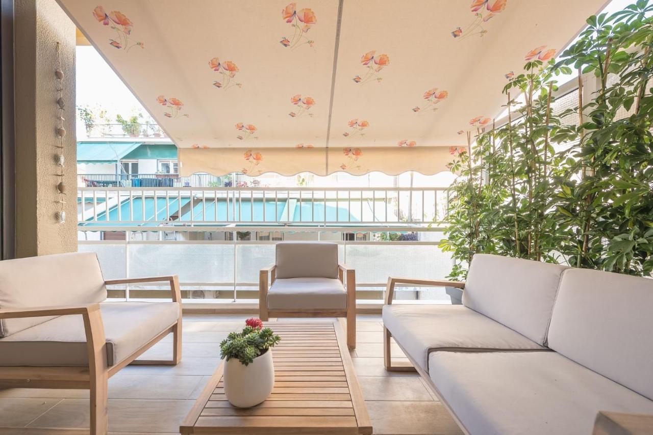 Beautiful & Renovated Aprtm In Piraeus Appartement Buitenkant foto